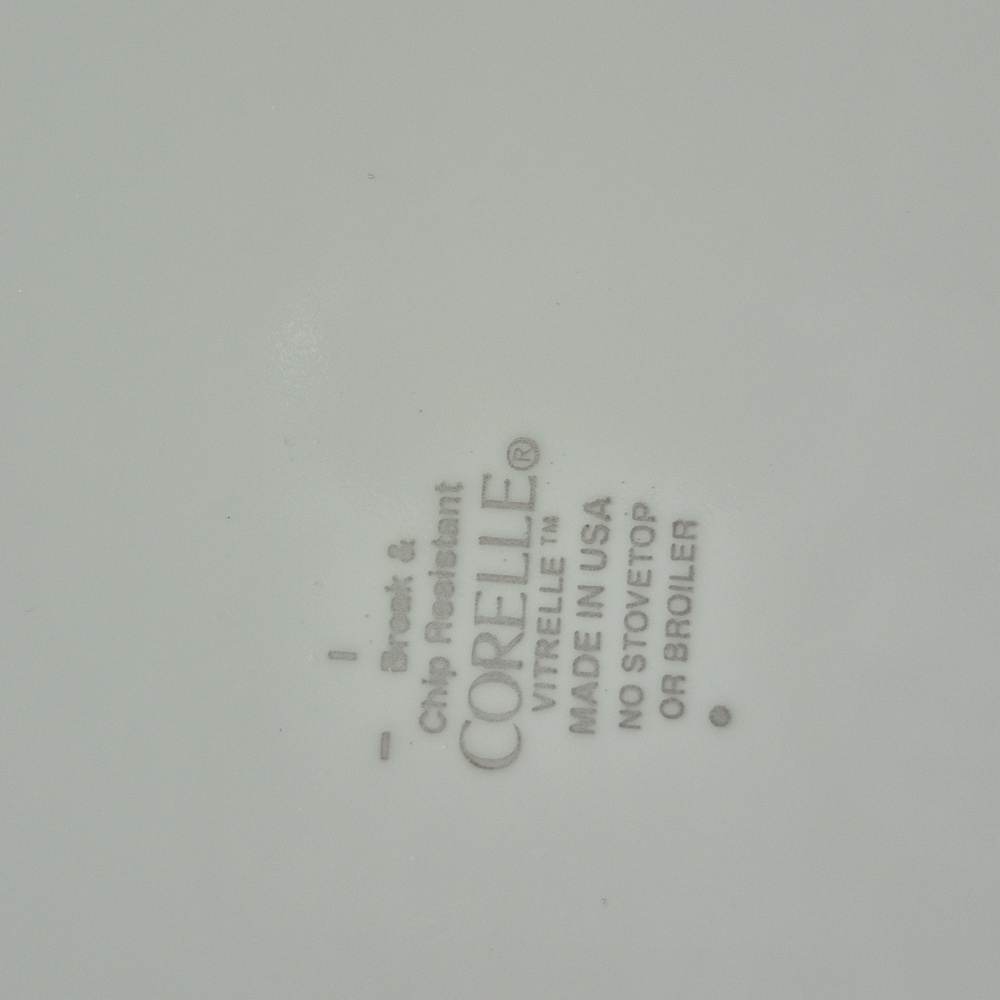 Set Of 4 Corelle White and Cream Modern Dinnerware Plates In Sand & Sky Pattern - Picture 2 of 2